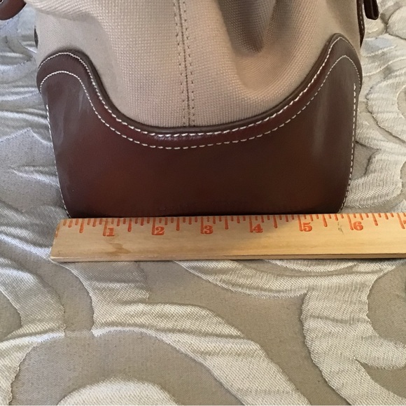 ELLEN TRACY HANDBAG/Tote 👜 perfect condition, beautiful, two tone brown - Picture 4 of 8